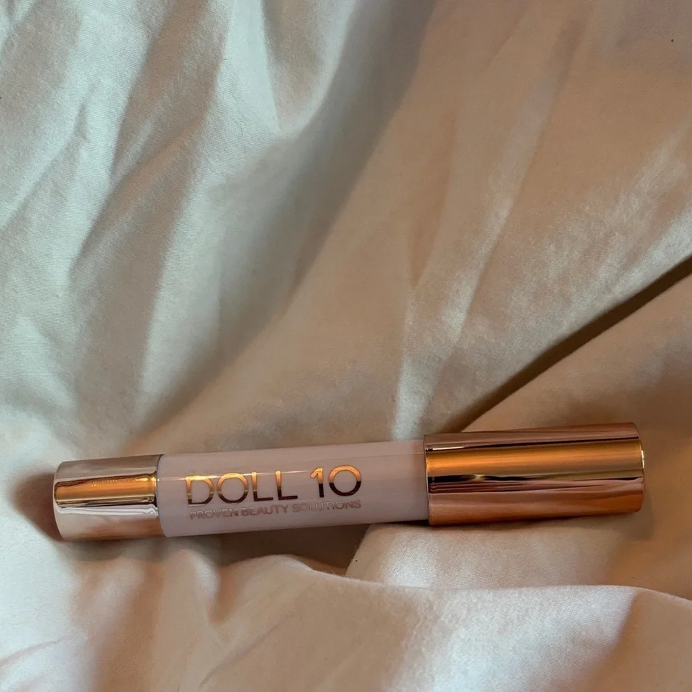 Doll 10 Proven beauty solutions color Enjoy Life lip crayon 2.4g  lip stick